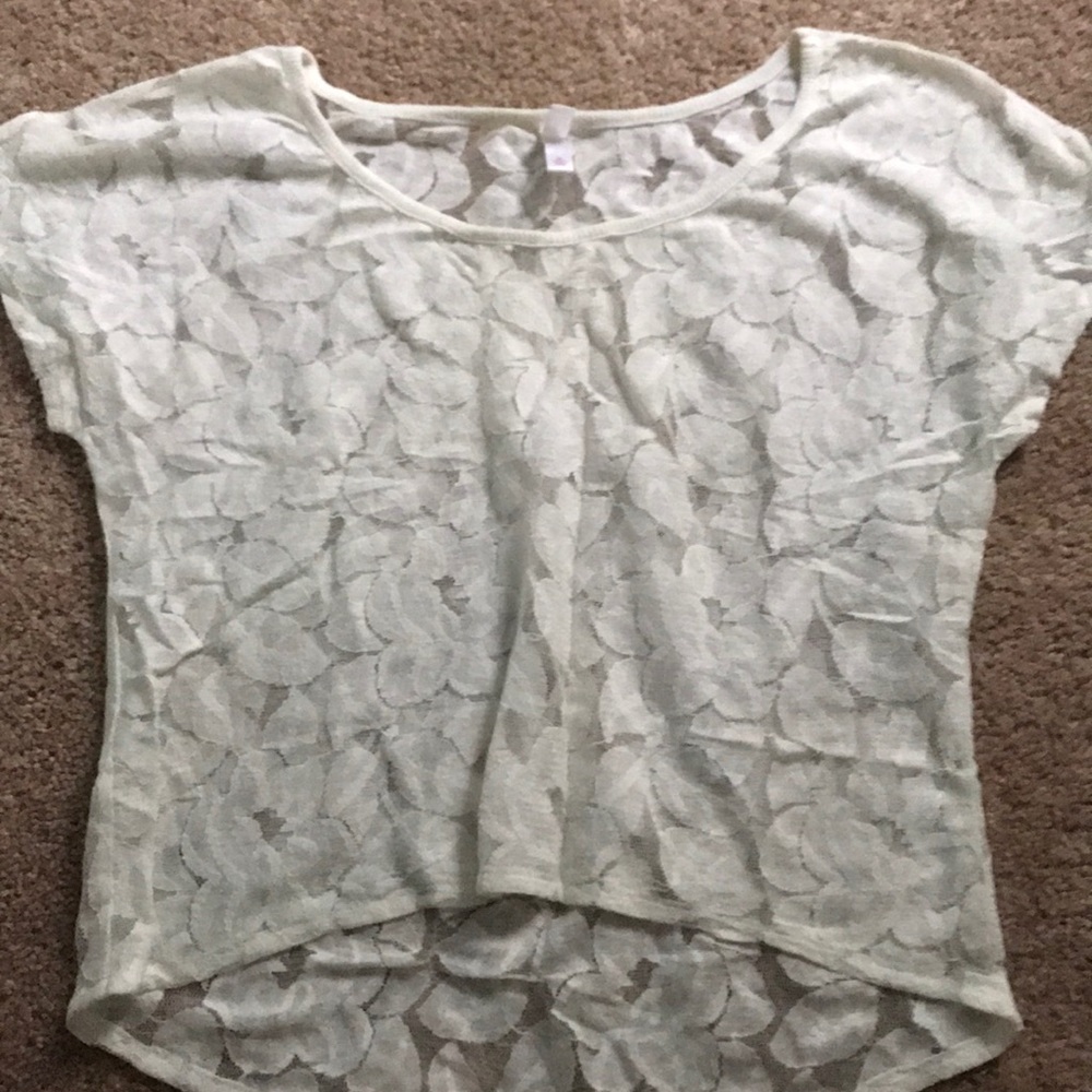 Very cute white top